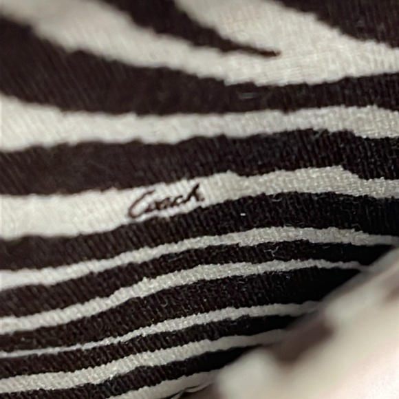 Coach Wristlet Coach Clutch - Picture 6 of 8